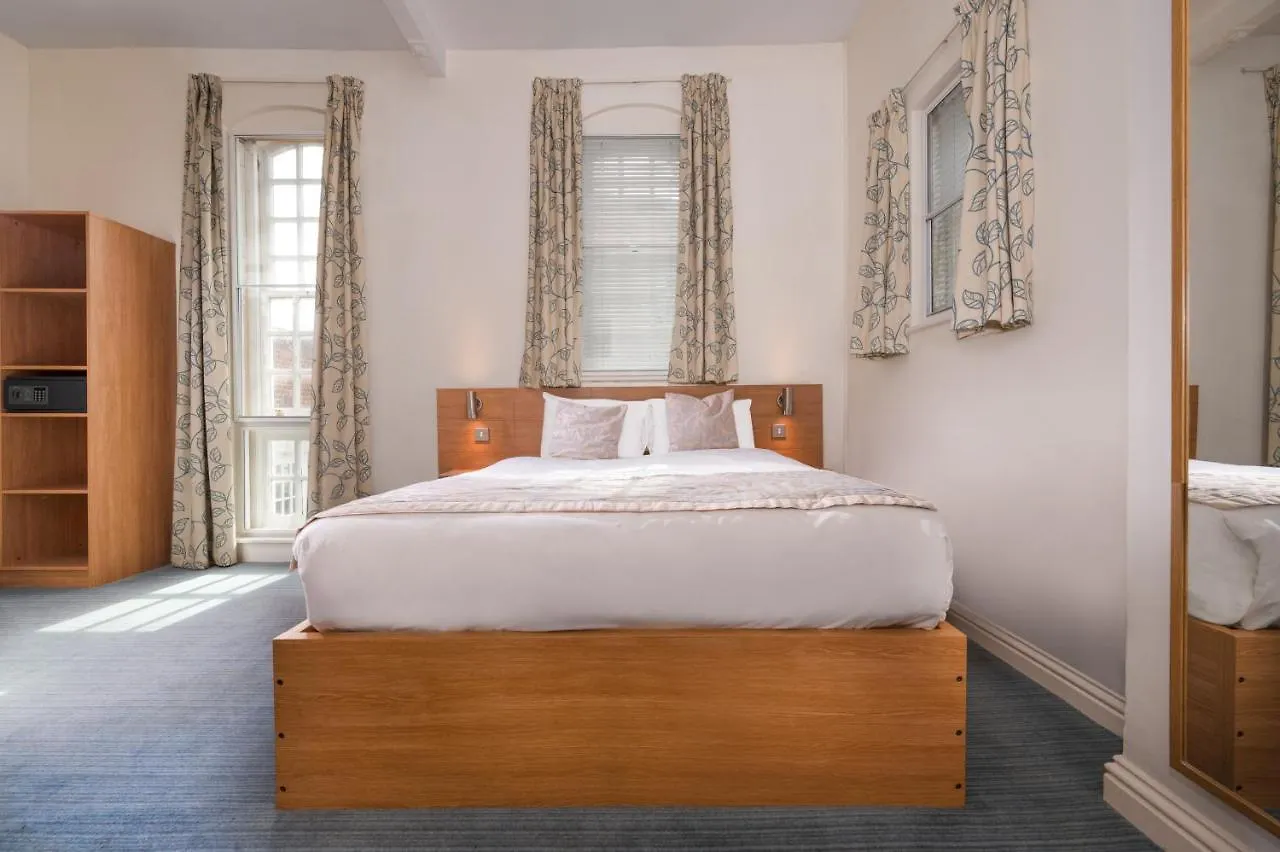 Fox Connaught Hotel London Inn